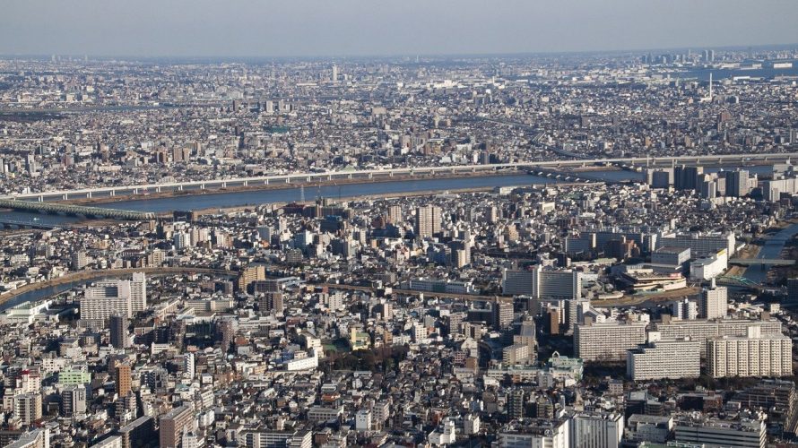 東京都の積極的検査の代償あるいは利点または影響